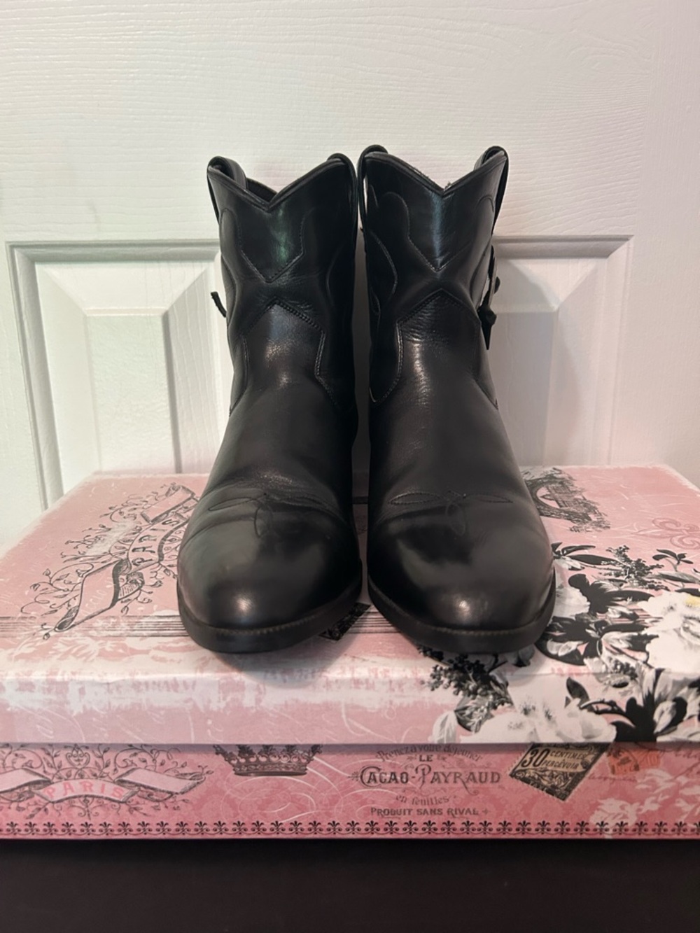 dingo Black Leather Western Ankle Boots